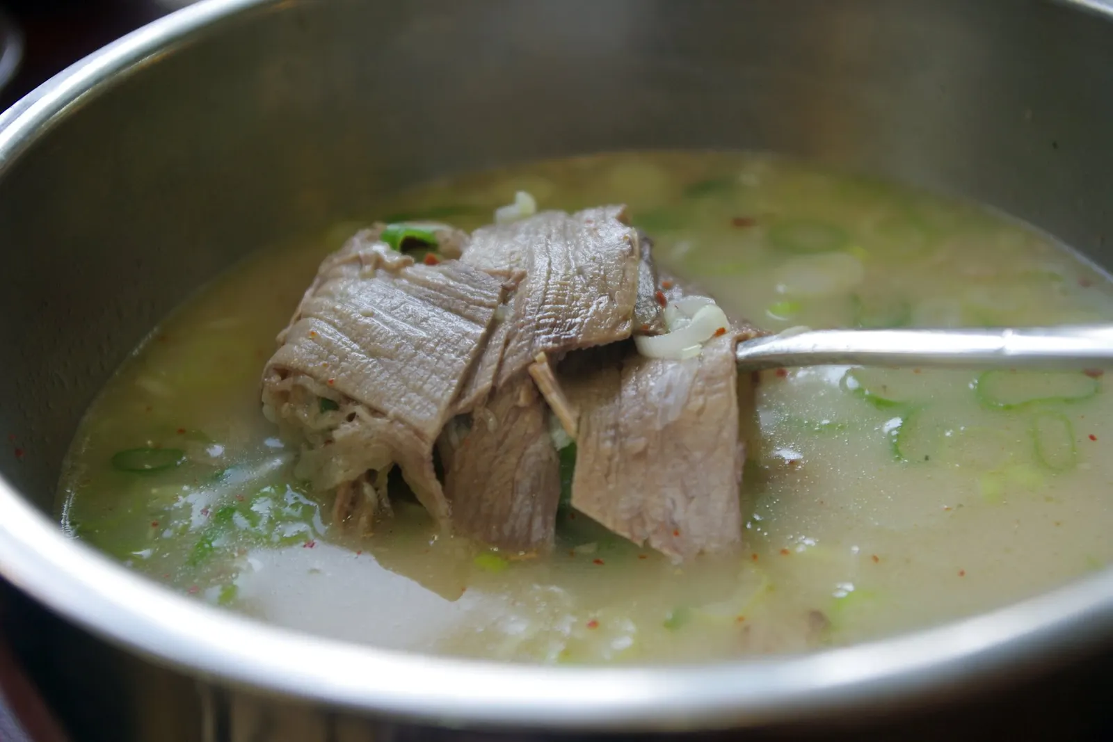 Seolleongtang (ox bone soup)