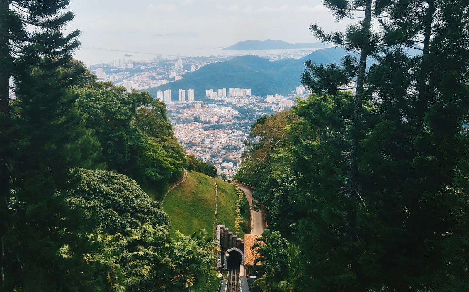 Top 8 tourist attractions in Malaysia