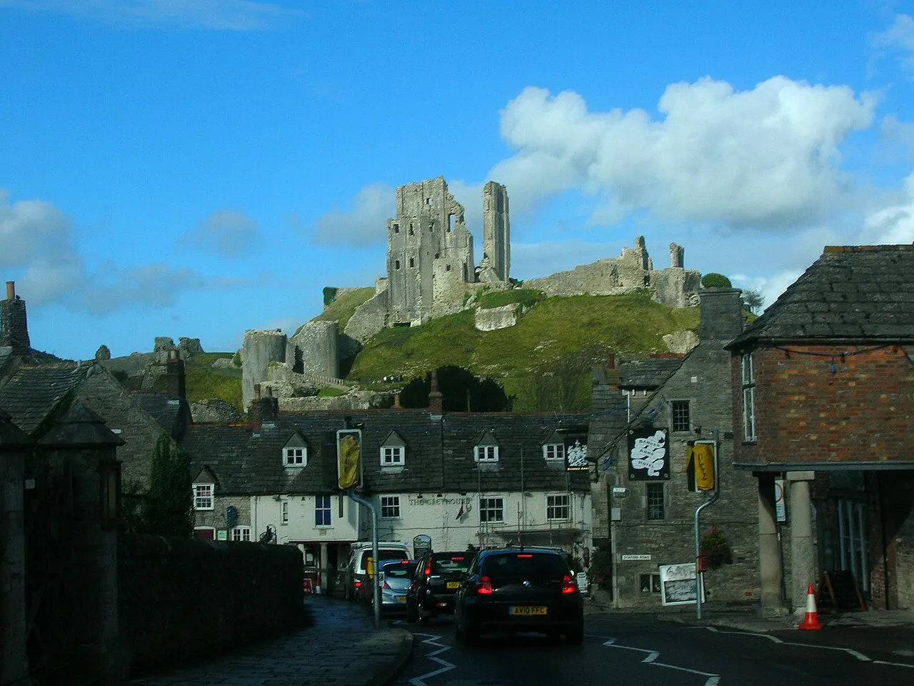 The Greyhound Inn and the ruins of Corfe Castle, Dorset