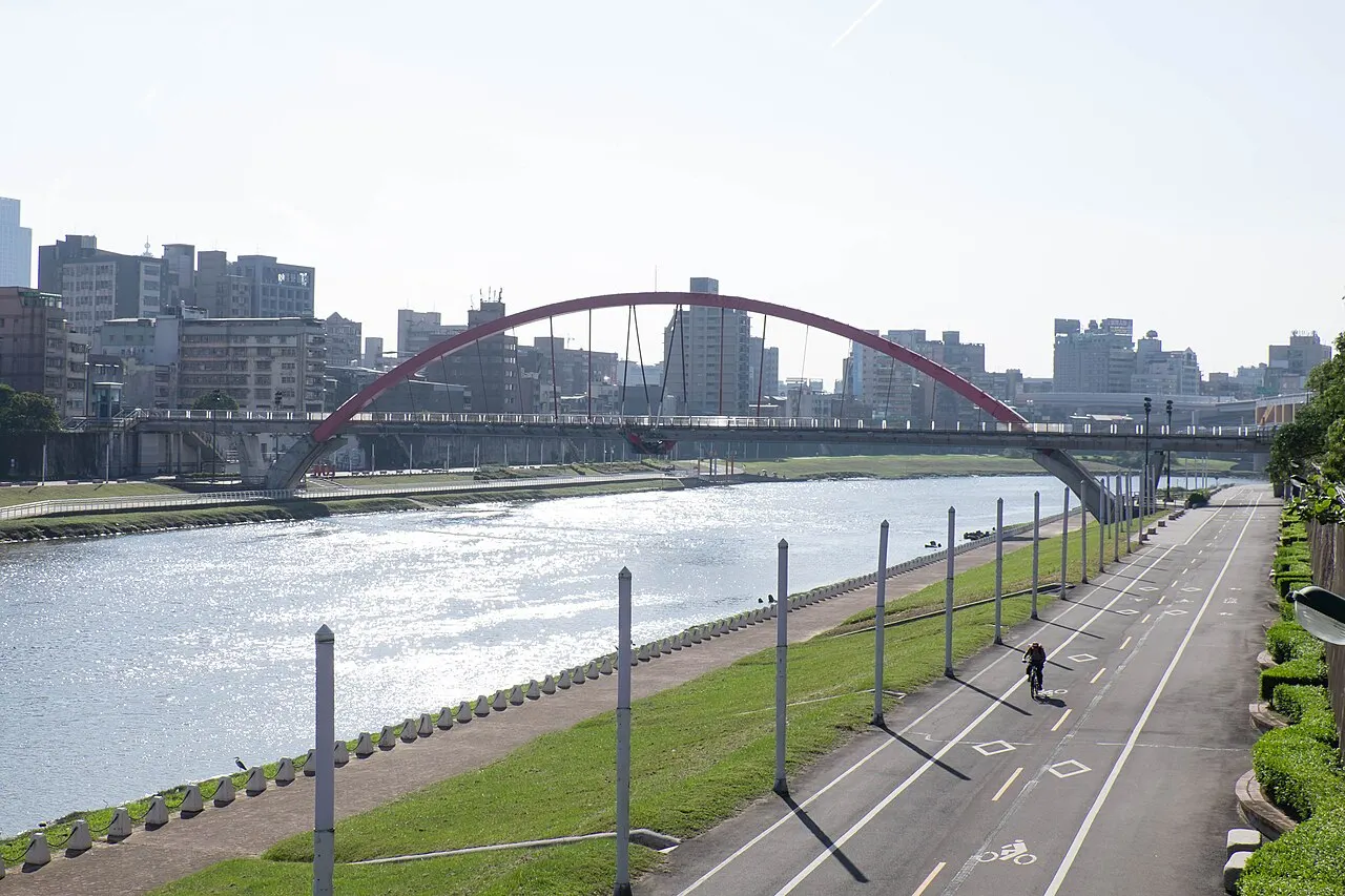 Songshan Rainbow Bridge, Taipei