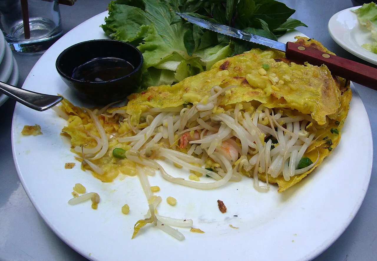 Bánh xèo sizzling pancake