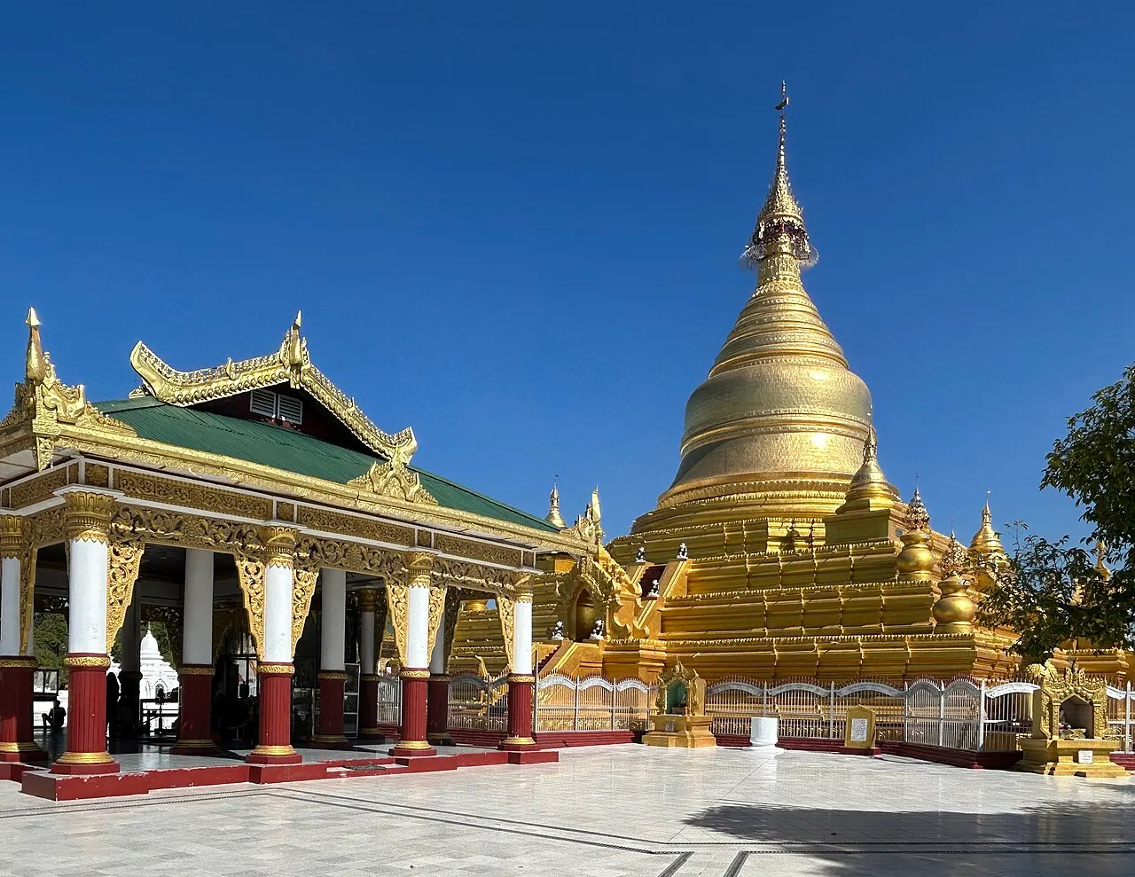 Kuthodaw Pagoda, Mandalay