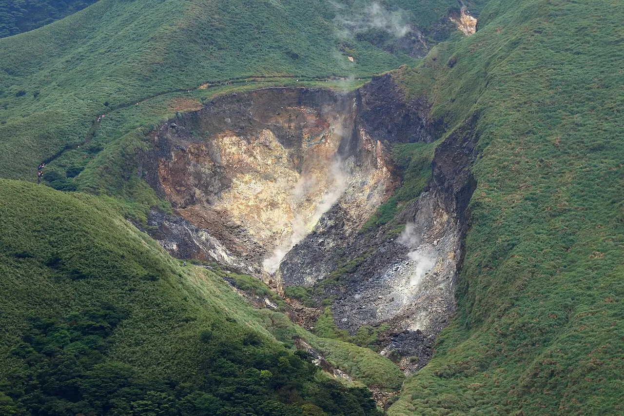 Fumaroles at Xiaoyoukeng, Yangmingshan National Park