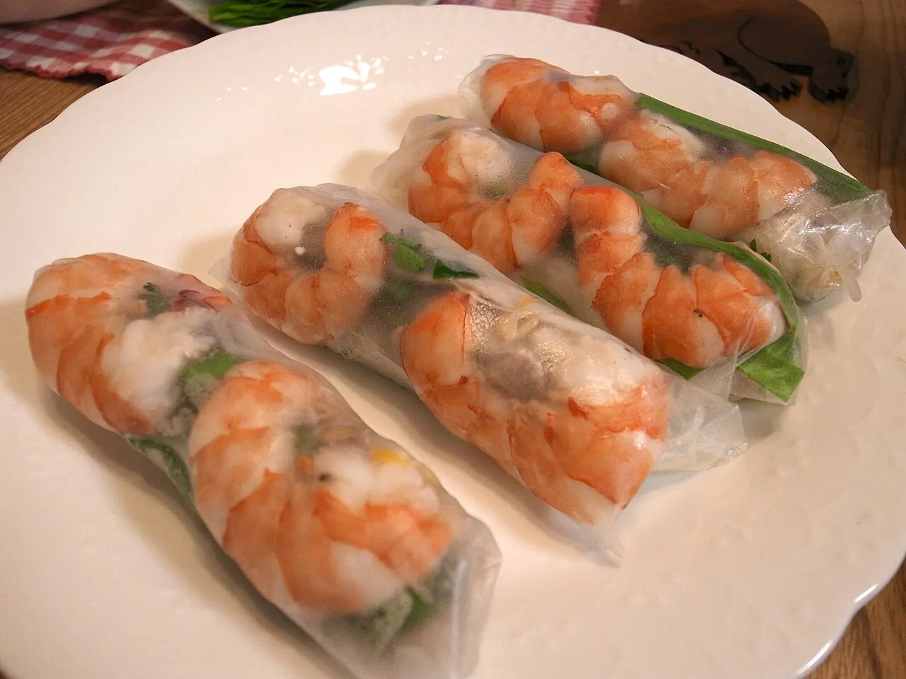 Gỏi cuốn fresh spring rolls with shrimp
