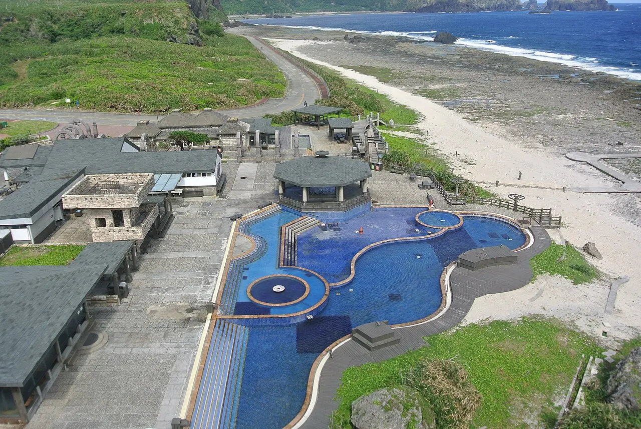 Zhaori saltwater hot spring pools by the sea, Green Island