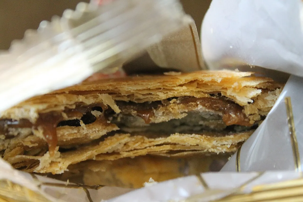 Taiwanese sun cake