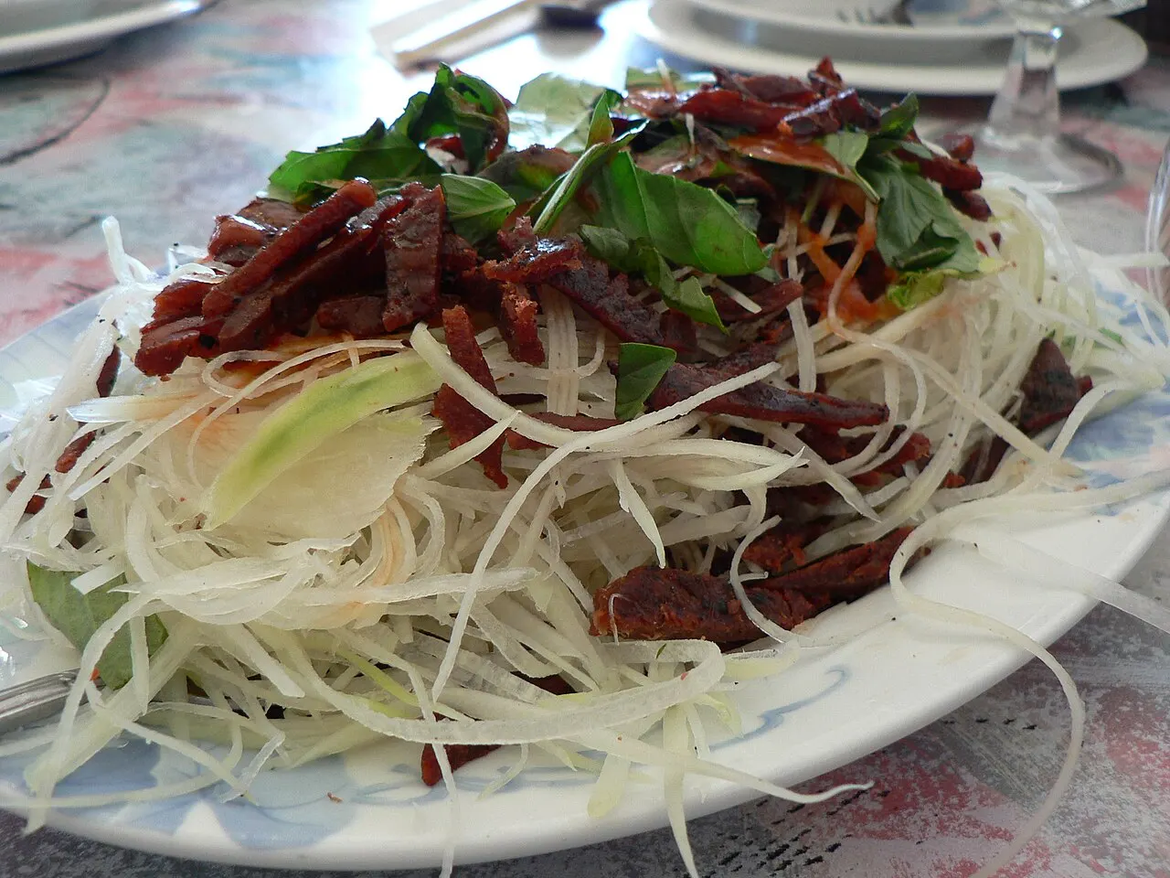 Gỏi đu đủ khô bò green papaya salad with dried beef