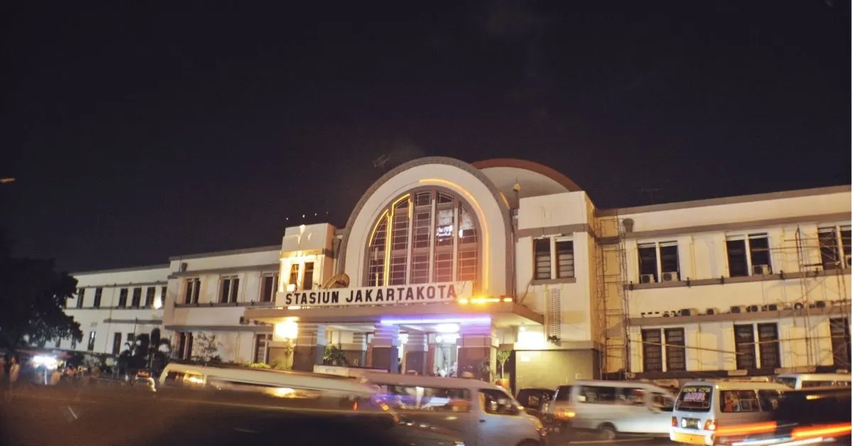Jakarta Kota railway station, the gateway to Kota Tua