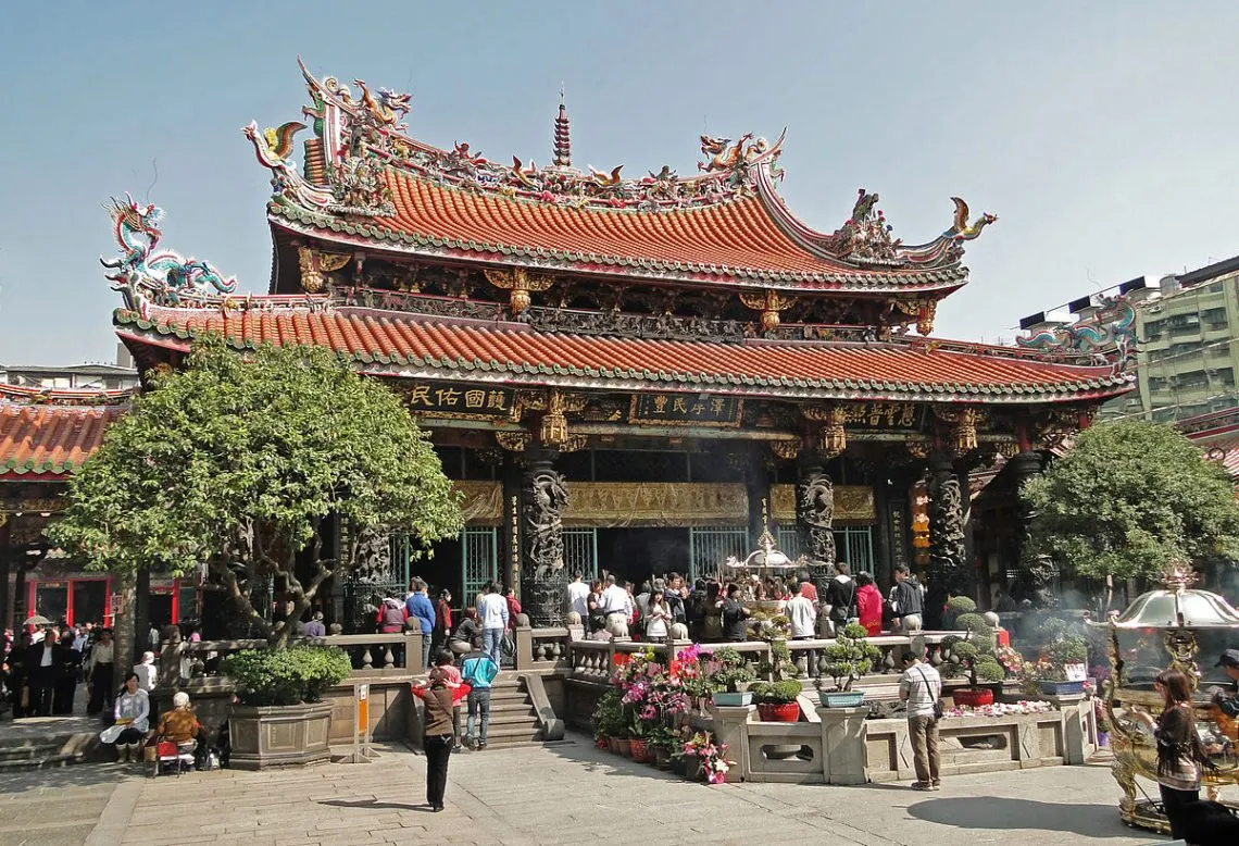 Mengjia Longshan Temple in Wanhua, Taipei