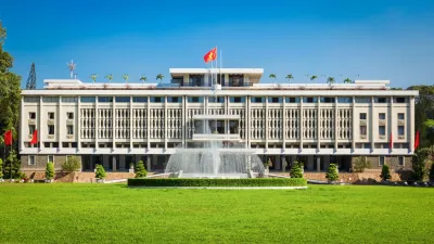 War Remnants Museum and Independence Palace Walking Tour
