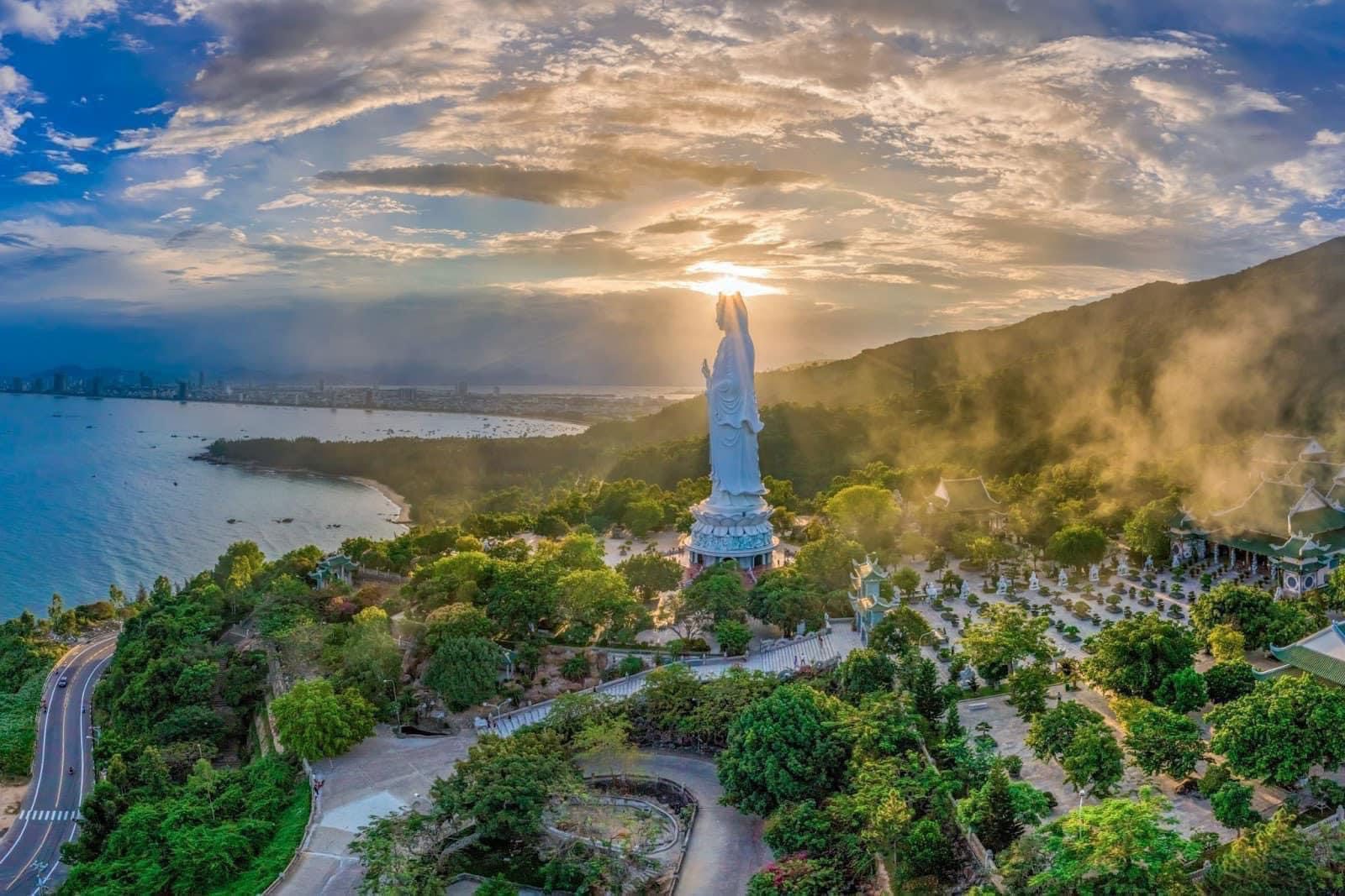 Da Nang Marble Mountains & Linh Ung Pagoda Half-Day Tour