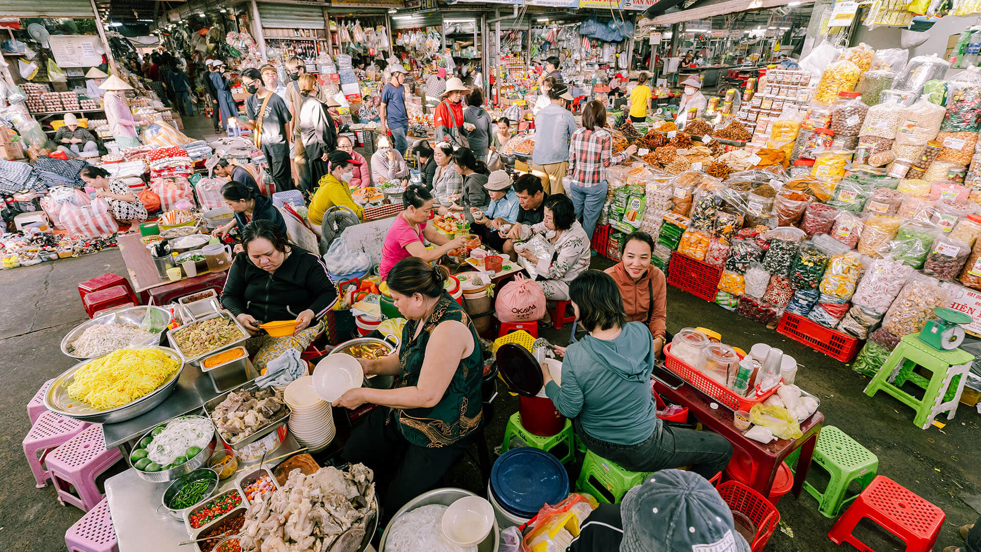 Da Nang Local market food and hidden gems
