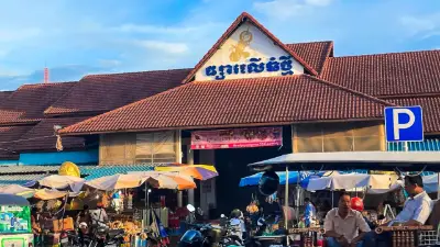 Siem Reap Phsar Leu Thom Thmey Local Market Tour