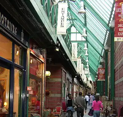 Explore Paris Antique Weekend Market Walking Tour With Free eSIM