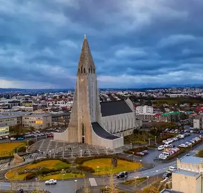 Discover Reykjavík: City Landmarks Walking Tour With Free eSIM