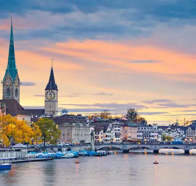 Discover Zurich: City Highlights & Old Town Walking Tour 