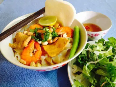 Local breakfast and Da Nang iconic attractions