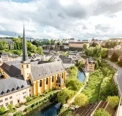 Luxembourg : Uncover History Walking Tour With Free eSIM