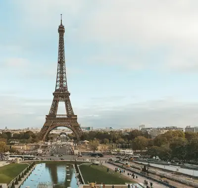 Paris City Highlights : Iconic Landmarks Walking Tour