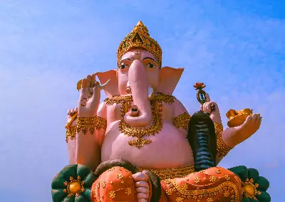 Bangkok: Must See Temple Pink Ganesha Day Tour