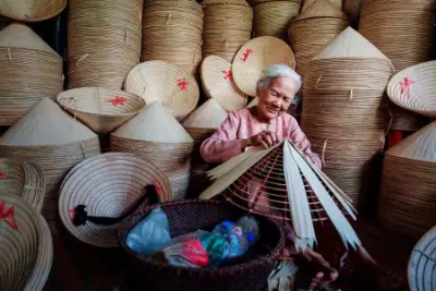 Half Day: Incense Village and Hat Making Village (Morning/Afternoon)